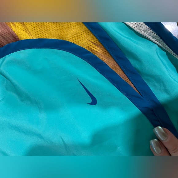 Nike Shorts - Picture 2 of 7